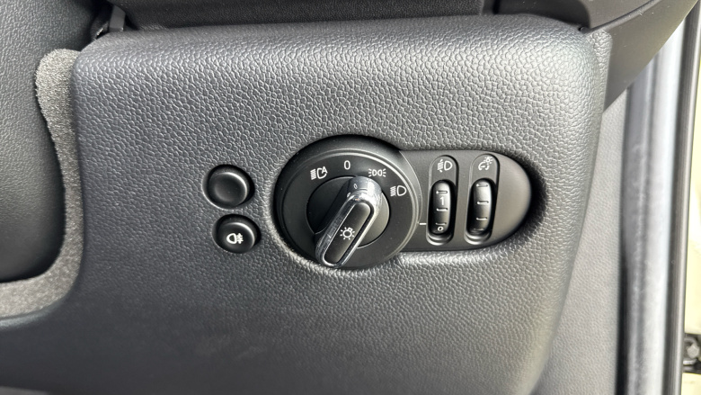 MINI Hatchback 1.5 Cooper Sport 5dr Petrol Hatchback